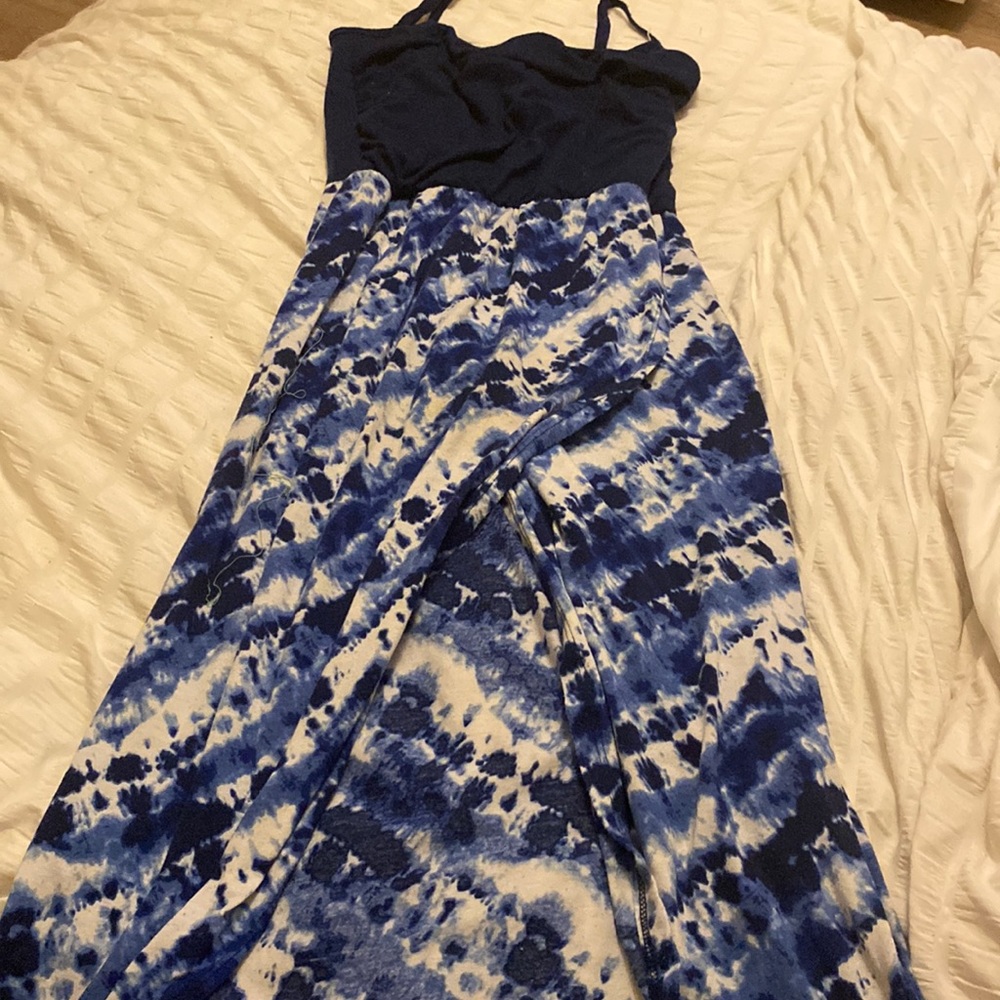 Women’s sun dress blue print pattern